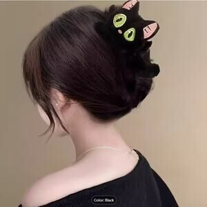 Plush Black Cat Hair Claw Clip – Cute Furry Kitty Hair Accessory for Women,Girls
